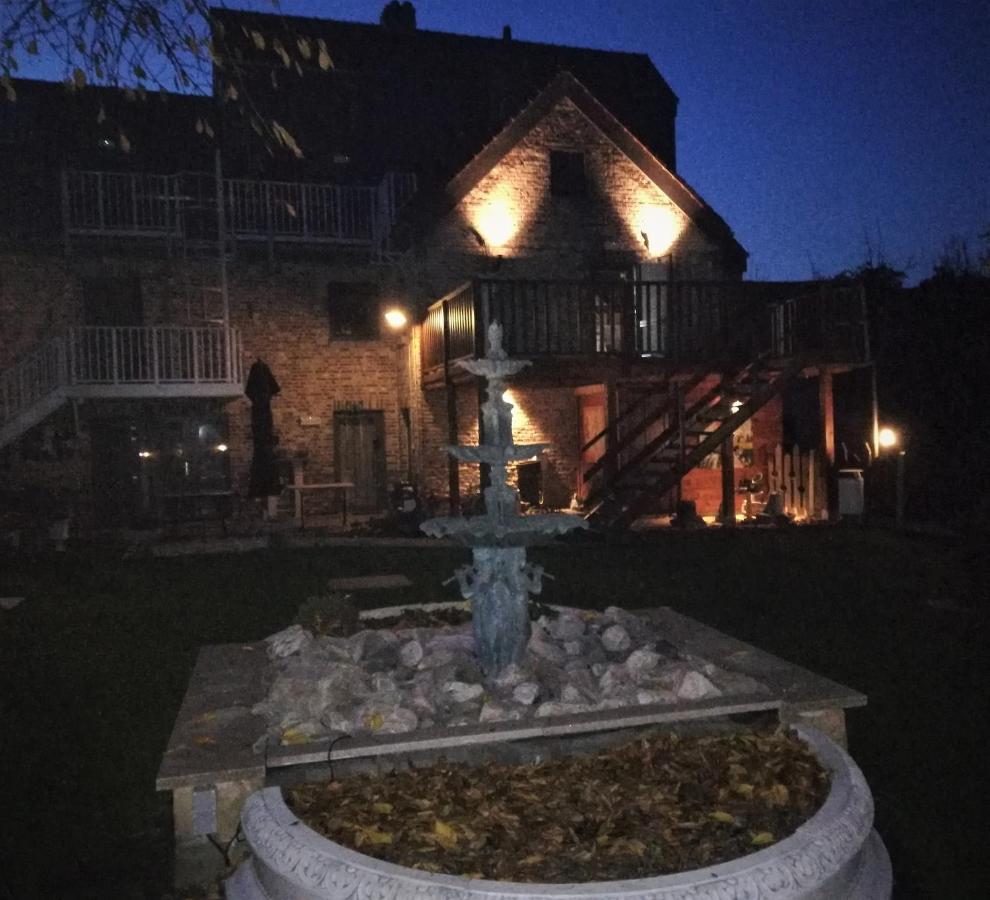 B&B De Dubbelmolen Tongeren Exterior foto